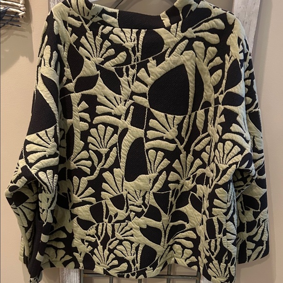 Chalet Women's Top - Picture 4 of 5